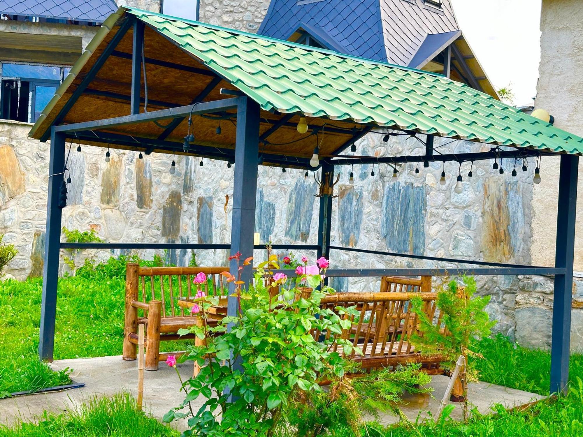 Mziuri Guest House Mestia Zewnętrze zdjęcie