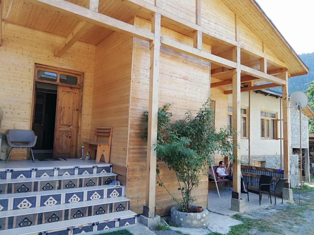 Mziuri Guest House Mestia Zewnętrze zdjęcie